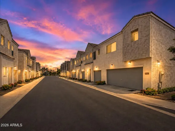 $315,000 | 2275 West Harmont Drive, Phoenix, AZ 85021