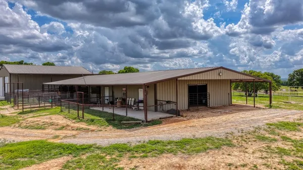 $6,900,000 | 303 Private Road 3365, Boyd, TX 76023