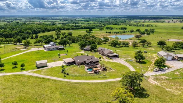 $6,900,000 | 303 Private Road 3365, Boyd, TX 76023