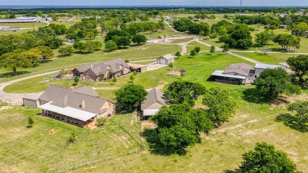 $6,900,000 | 303 Private Road 3365, Boyd, TX 76023
