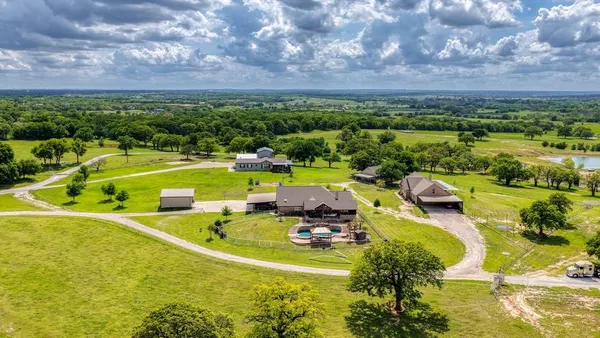 $6,900,000 | 303 Private Road 3365, Boyd, TX 76023