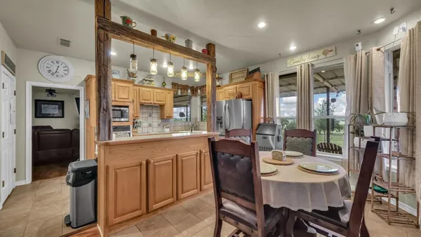 $6,900,000 | 303 Private Road 3365, Boyd, TX 76023