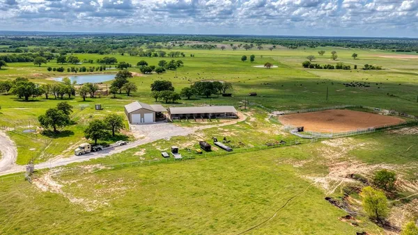 $6,900,000 | 303 Private Road 3365, Boyd, TX 76023