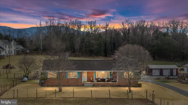 $449,900 | 1596 Us Highway, Luray, VA 22835