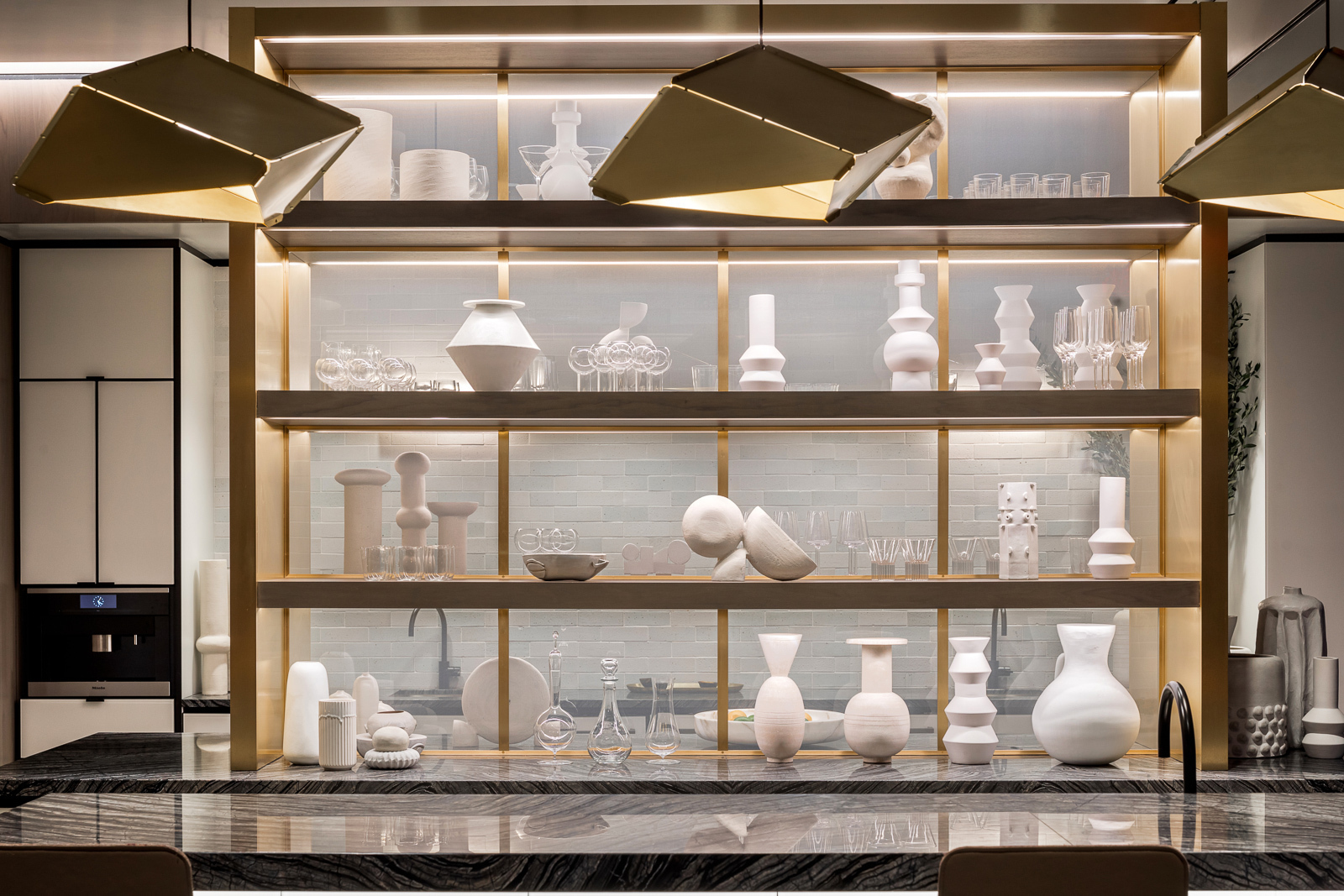 252 South Street, Unit 77B Manhattan, NY 10002 - Photo 20 of 43 a closeup of a window