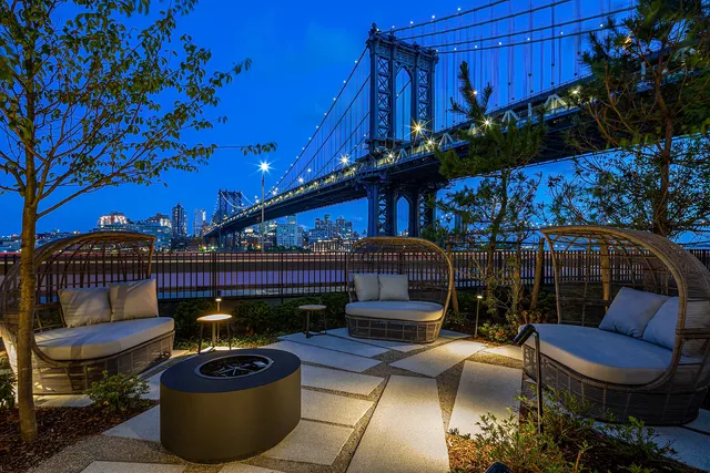 $2,595,000 | 252 South Street, Unit 77B | Two Bridges