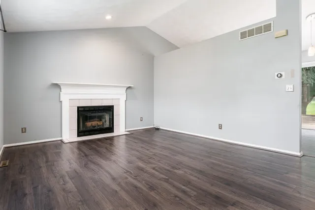 $274,900 | 1996 Broadmoor Road, Rockton, IL 61072