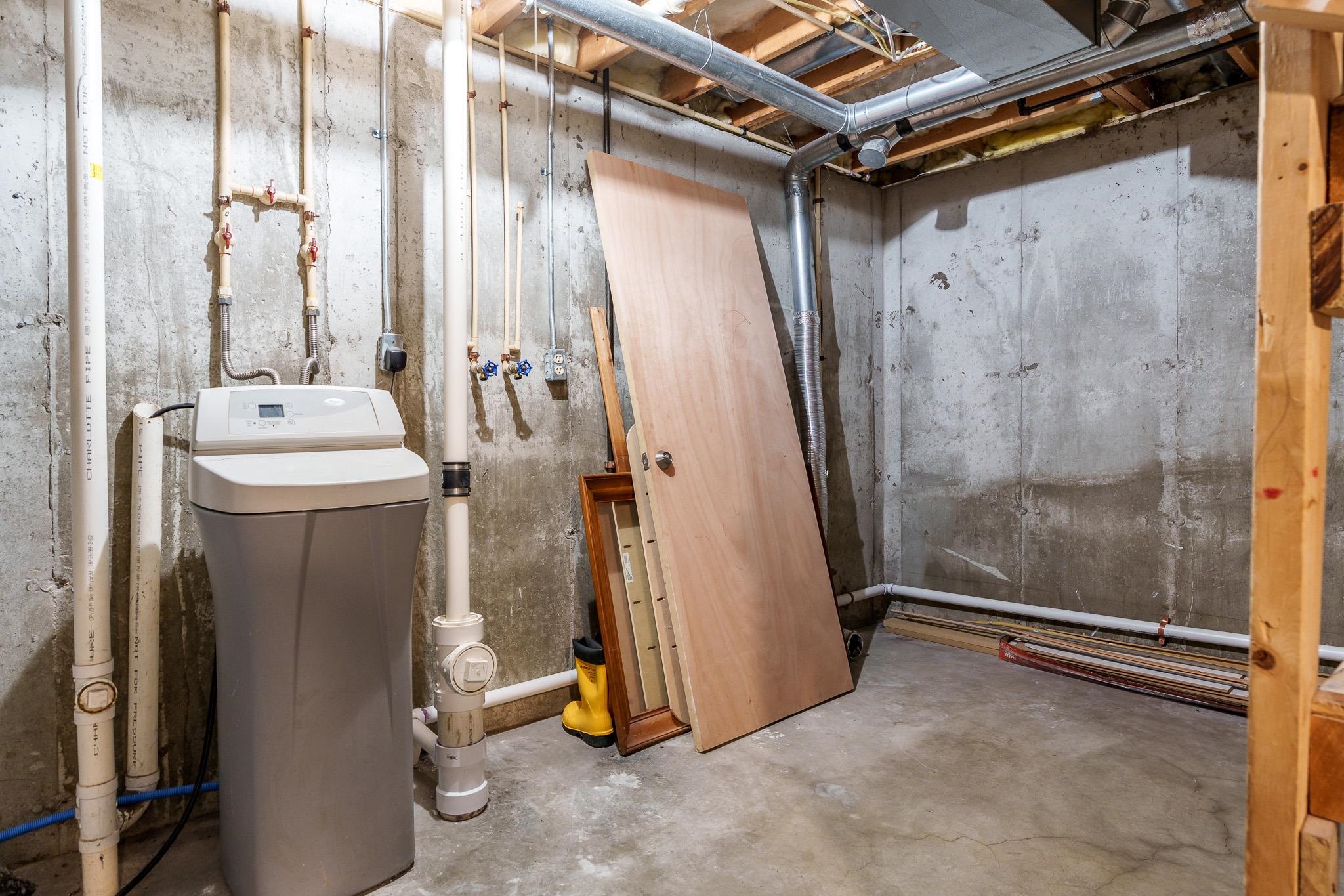 1996 Broadmoor Road Rockton, IL 61072 - Photo 45 of 45 a view of a bathroom with a shower and toilet