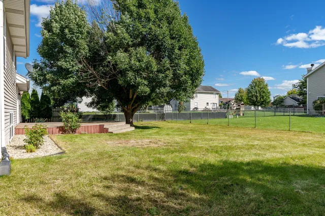 $274,900 | 1996 Broadmoor Road, Rockton, IL 61072