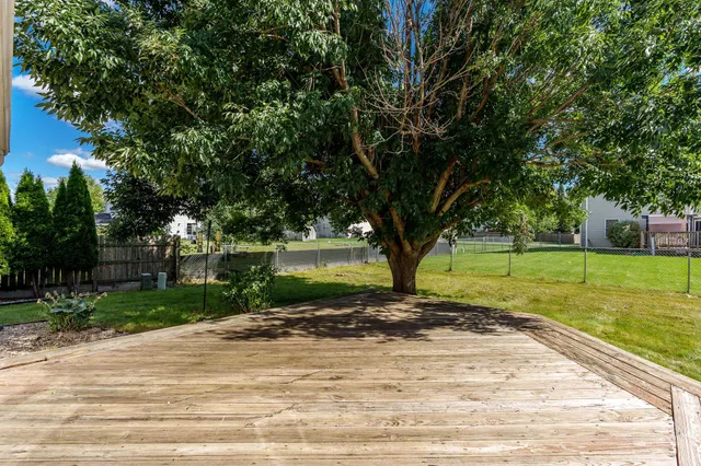 $274,900 | 1996 Broadmoor Road, Rockton, IL 61072