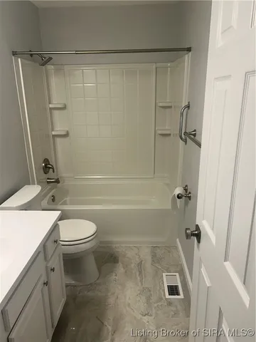 $156,900 | 3053 Wooded Way, Jeffersonville, IN 47130