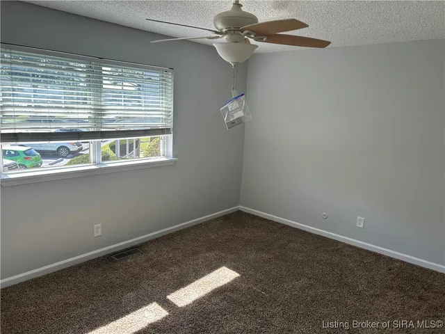 $159,900 | 3053 Wooded Way, Jeffersonville, IN 47130