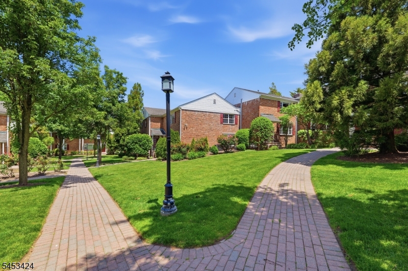 67 New England Avenue, Unit 71D Summit, NJ 07901 - Photo 18 of 25 Gallery Image 18