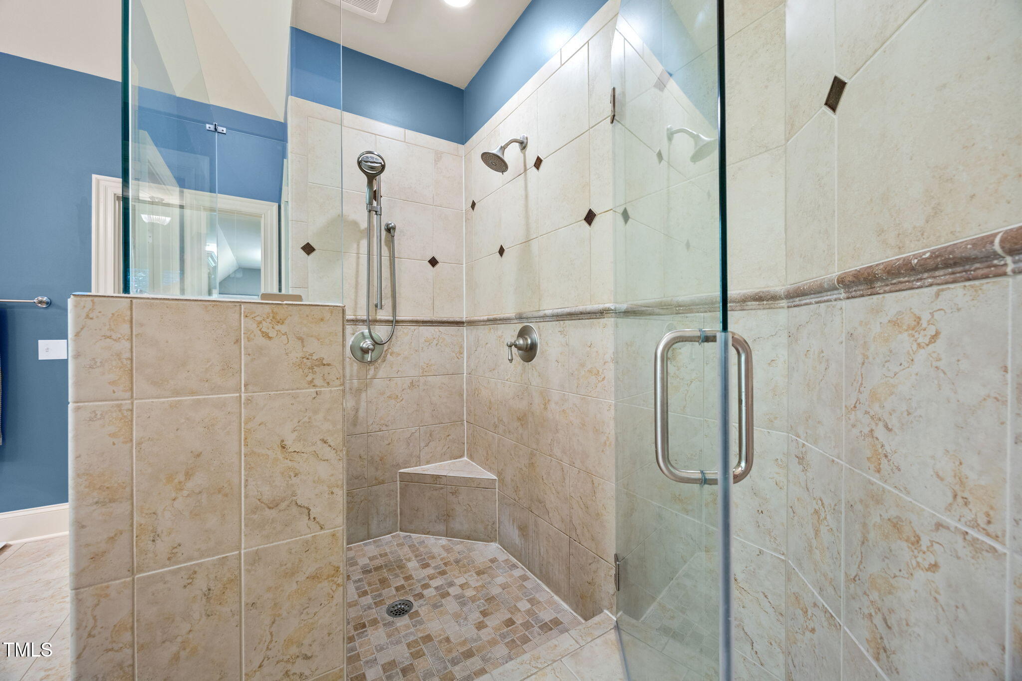 2409 Loring Court Raleigh, NC 27613 - Photo 27 of 60 56-web-or-mls-IMG_5898