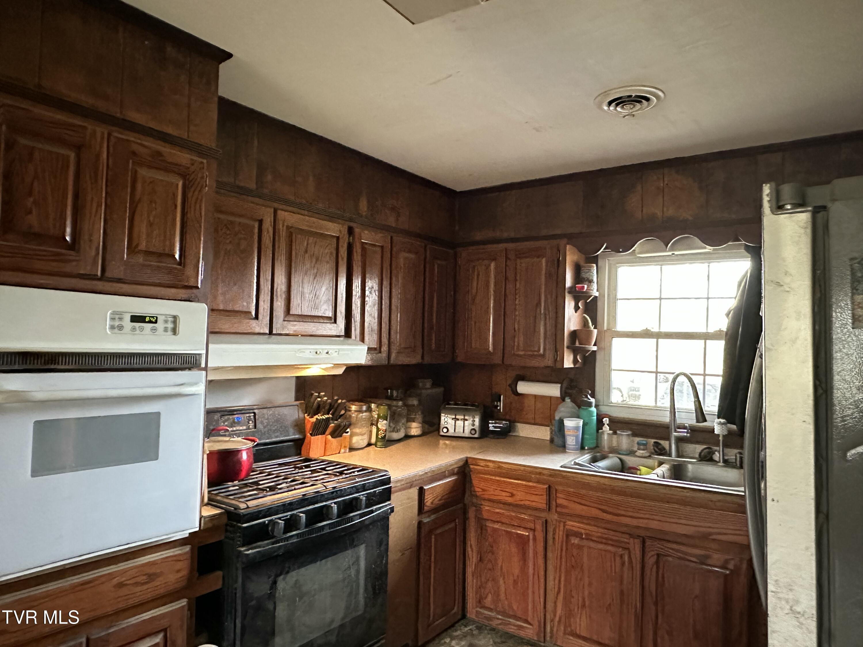 186 Liberty Hill Road Chuckey, TN 37641 - Photo 14 of 34 IMG_9226