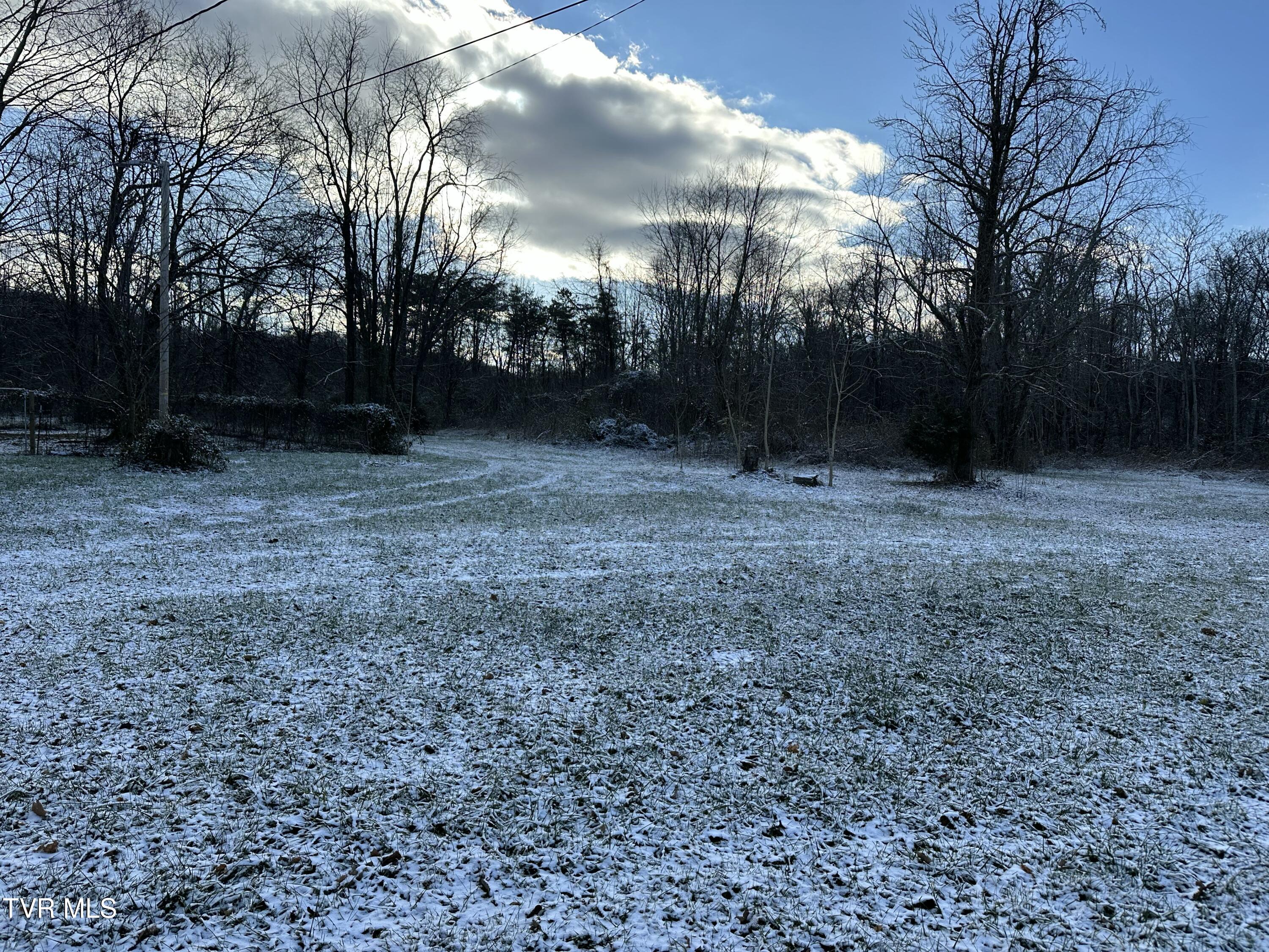 186 Liberty Hill Road Chuckey, TN 37641 - Photo 2 of 34 IMG_9368