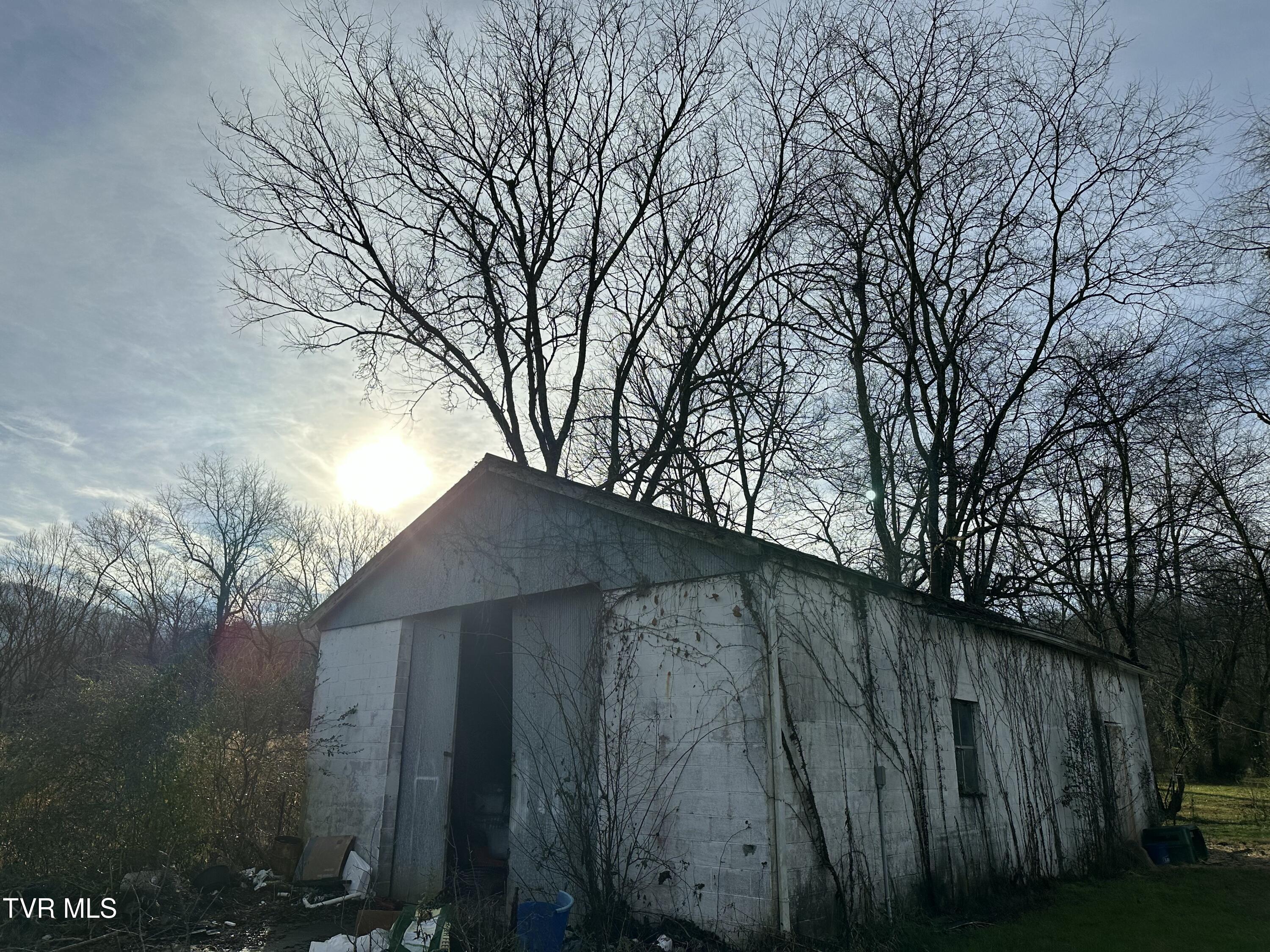 186 Liberty Hill Road Chuckey, TN 37641 - Photo 7 of 34 IMG_9205