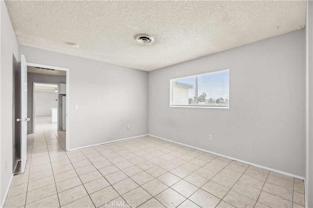 13755 Mohawk Road Apple Valley, CA 92307 - Photo 31 of 66