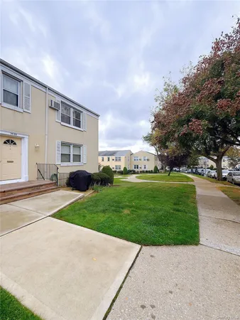 $249,000 | 7103 252nd Street, Unit 199B | Bellerose