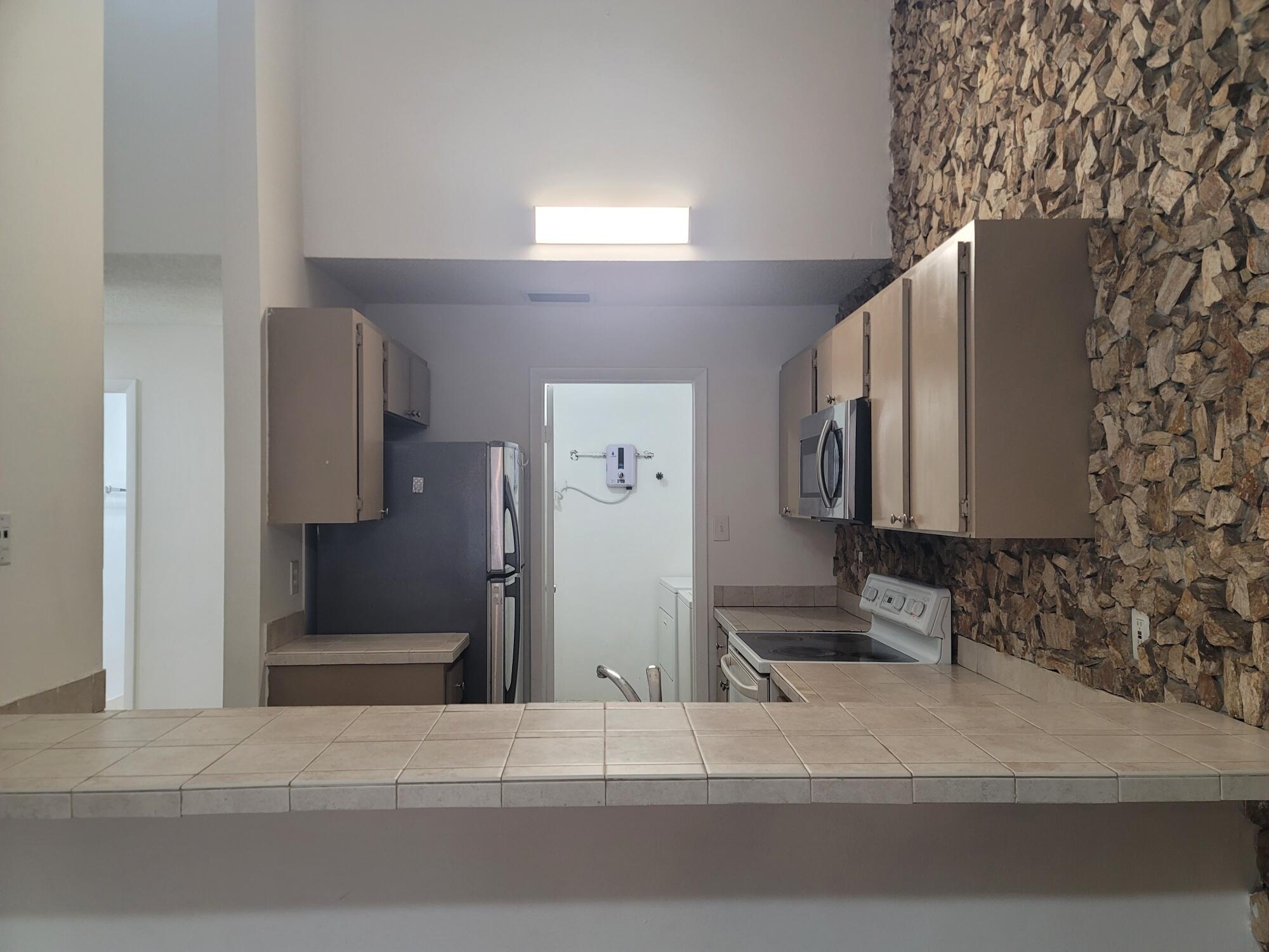 4049 Southwest 68th Way, Unit 6I Miramar, FL 33023 - Photo 9 of 32