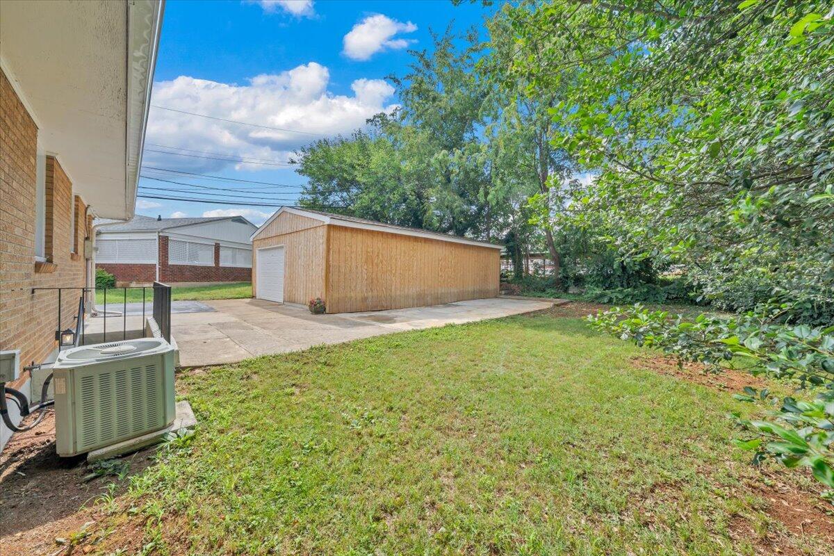 3308 Frontier Road Northwest Roanoke, VA 24012 - Photo 33 of 37 39-MIB01265