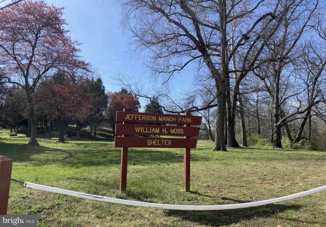 5862 Monticello Road Alexandria, VA 22303 - Photo 36 of 36 a view of a park with large trees