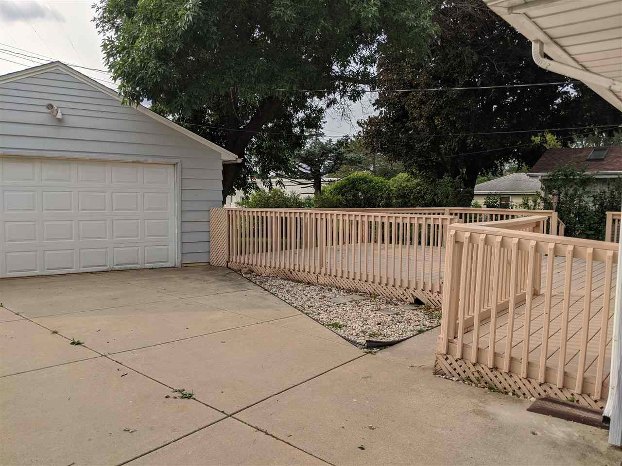 1024 Brookfield Road Rockford, IL 61107 - Photo 4 of 22 a view of a backyard