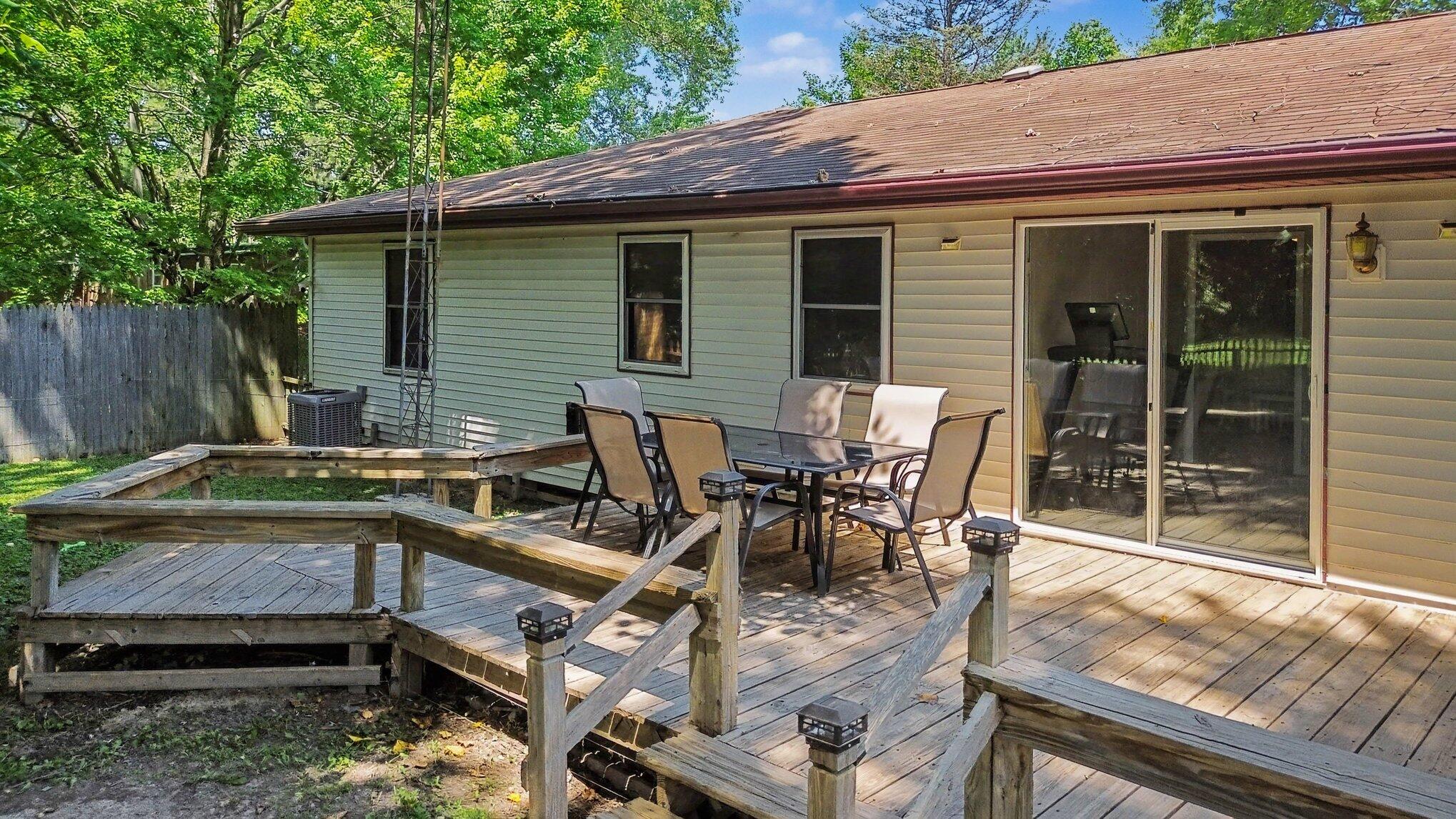 4226 John Goff Road Watervliet, MI 49098 - Photo 24 of 40 Deck