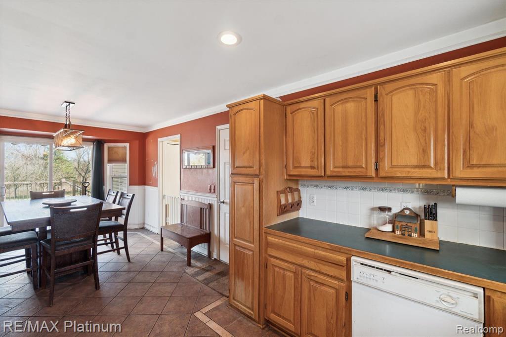10655 Cedar Lake Road Pinckney, MI 48169 - Photo 17 of 78
