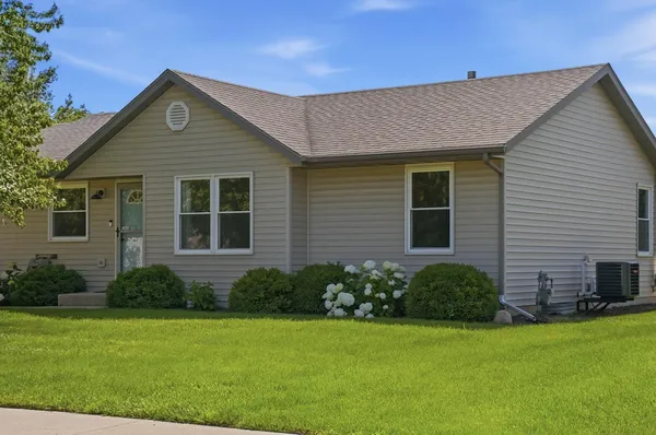 $284,900 | 420 Wagner Drive, Clinton, WI 53525
