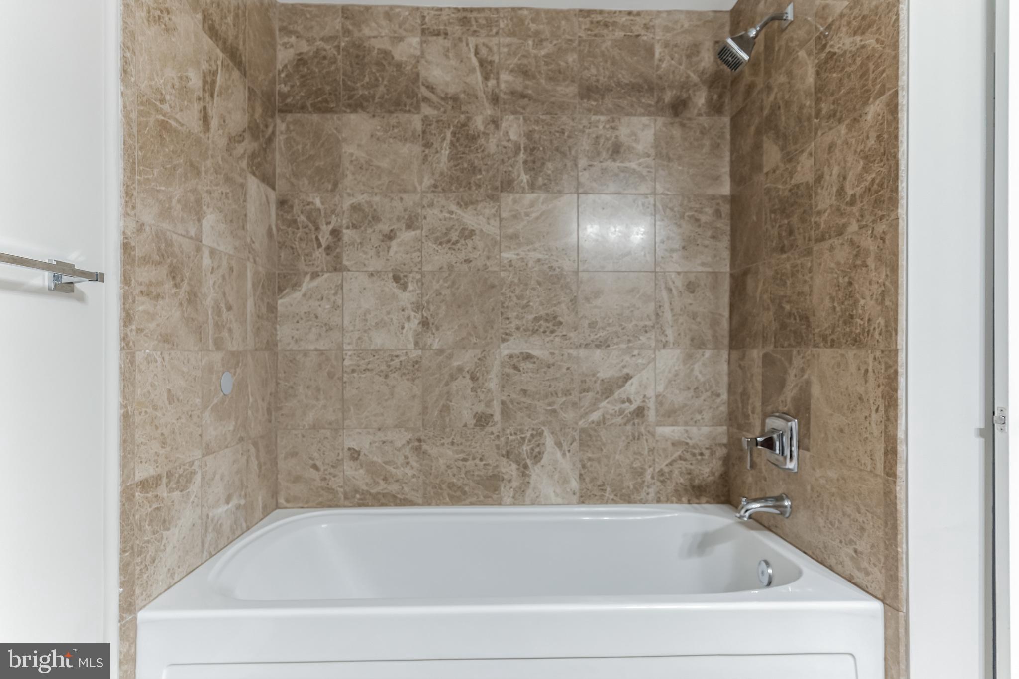 6301 Edsall Road, Unit 521 Alexandria, VA 22312 - Photo 29 of 38