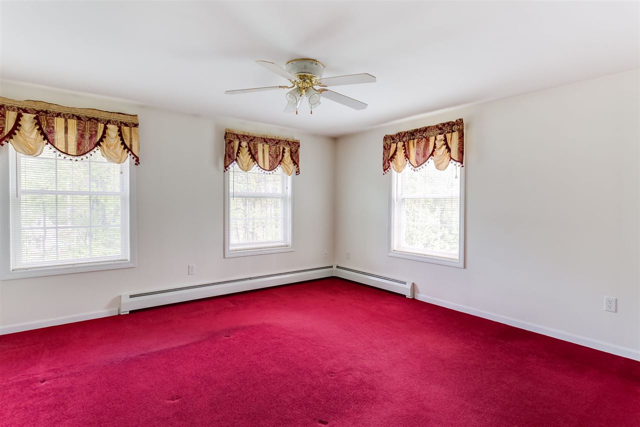 10 Duquette Street Rochester, NH 03867 - Photo 17 of 35