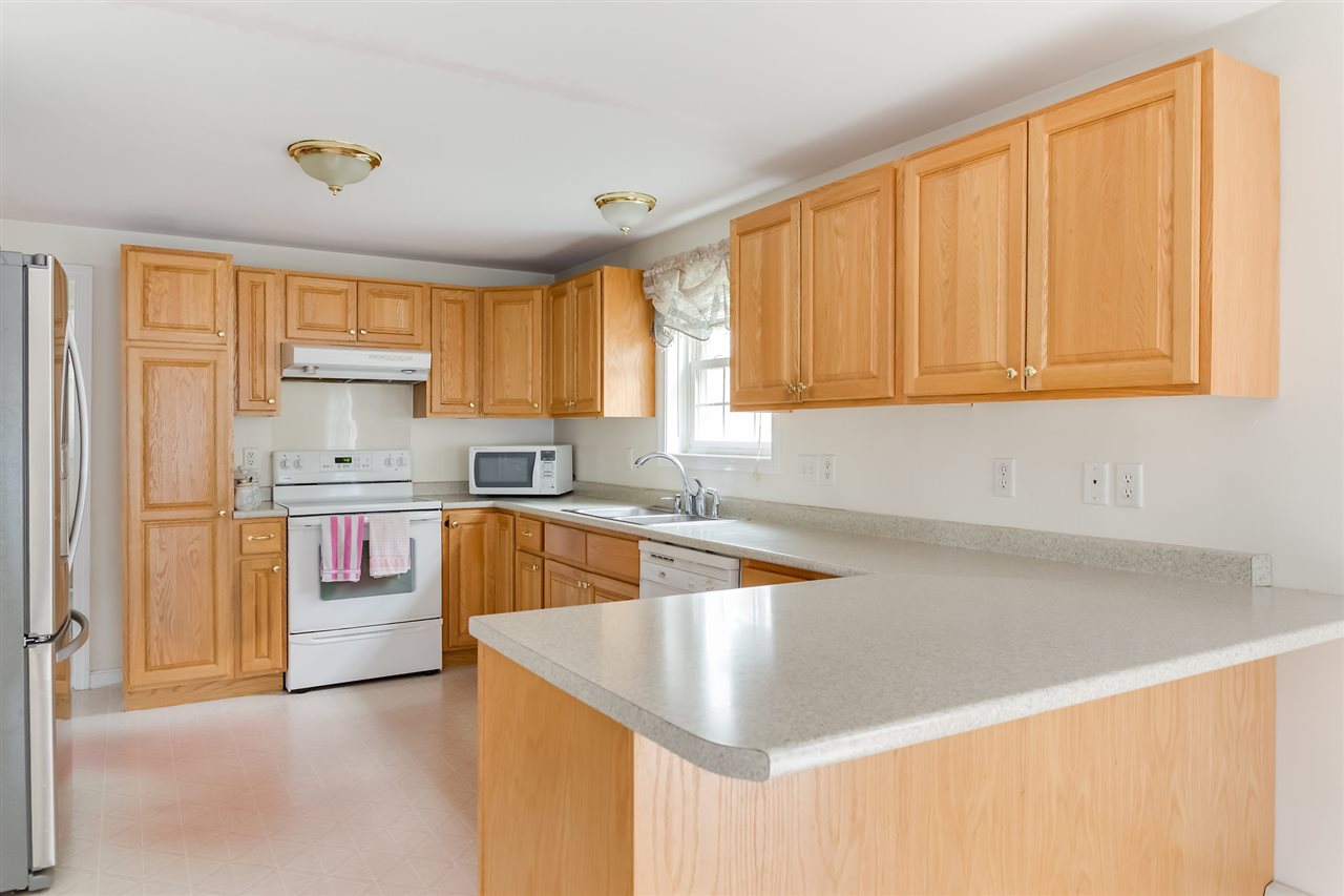 10 Duquette Street Rochester, NH 03867 - Photo 3 of 35