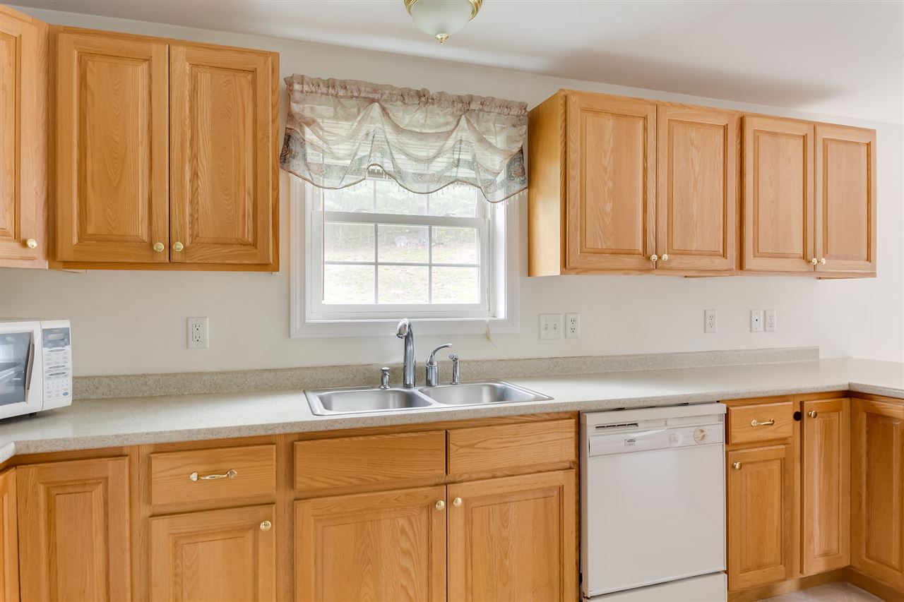 10 Duquette Street Rochester, NH 03867 - Photo 6 of 35