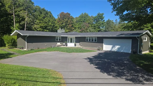 $549,900 | 7187 Woodchuck Hill Road, De Witt, NY 13066
