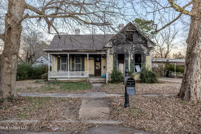 $69,000 | 165 South Randolph Street, Holly Springs, MS 38635