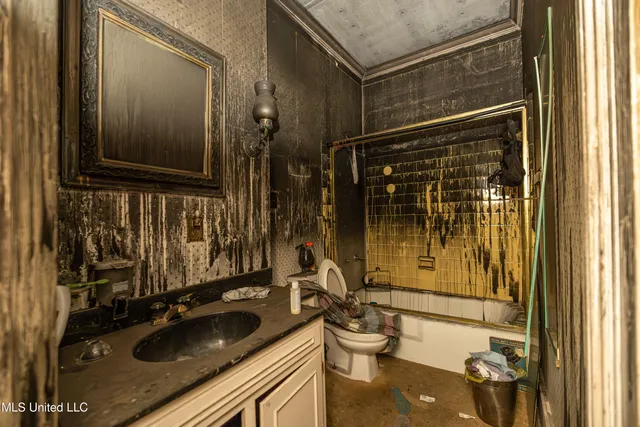 $69,000 | 165 South Randolph Street, Holly Springs, MS 38635