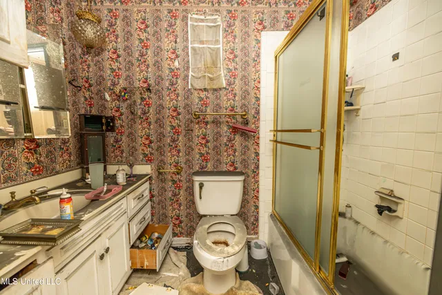 $69,000 | 165 South Randolph Street, Holly Springs, MS 38635