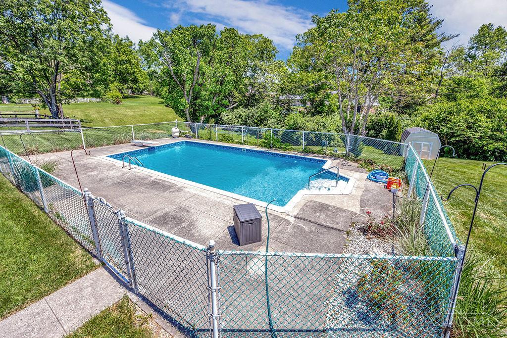 8714 Wuest Road Cincinnati, OH 45251 - Photo 43 of 64 Gallery Image 43