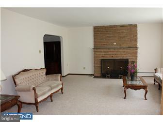 411 East Providence Road Aldan, PA 19018 - Photo 2 of 12 Living Room