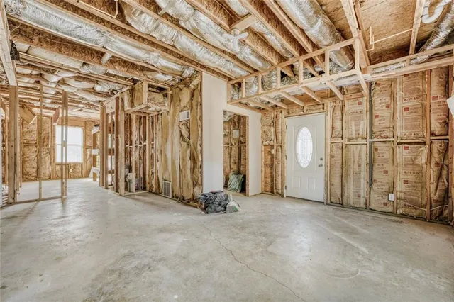 $325,000 | 707 Inland Way Northwest, Lilburn, GA 30047