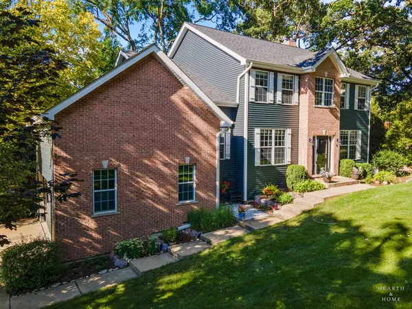 $599,900 | 399 Asbury Avenue, Fox River Grove, IL 60021
