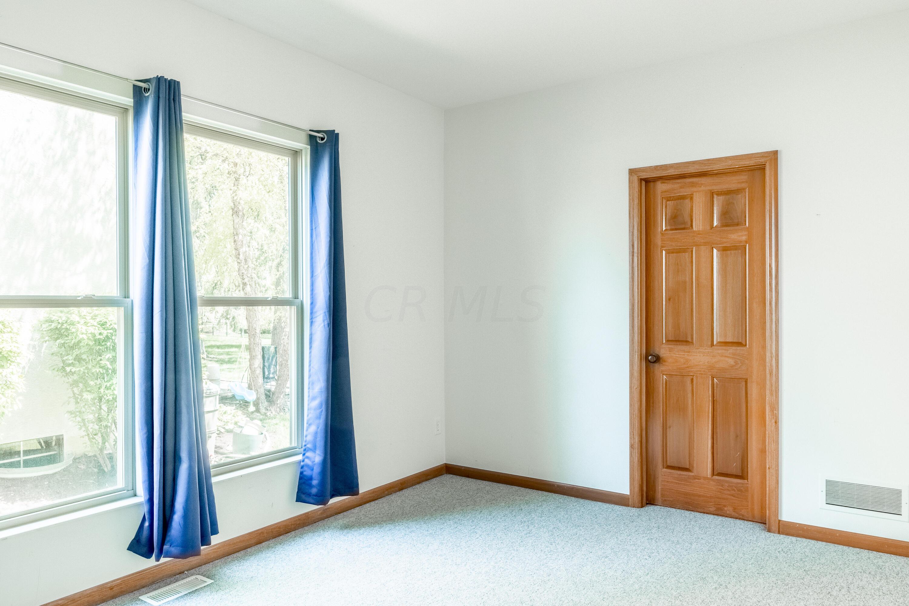 7168 Linworth Road Columbus, OH 43235 - Photo 8 of 34 Mother-in-law suite includes a huge walk-in closet