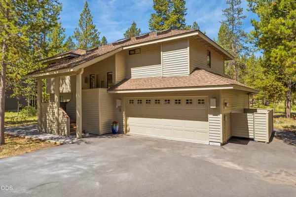 $795,000 | 57691 Splitrock Lane, Unit LOT 9, Sunriver, OR 97707