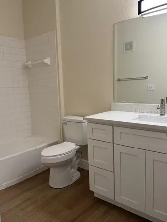 $1,900 | 3707 Conroy Road, Unit 1712, Orlando, FL 32839