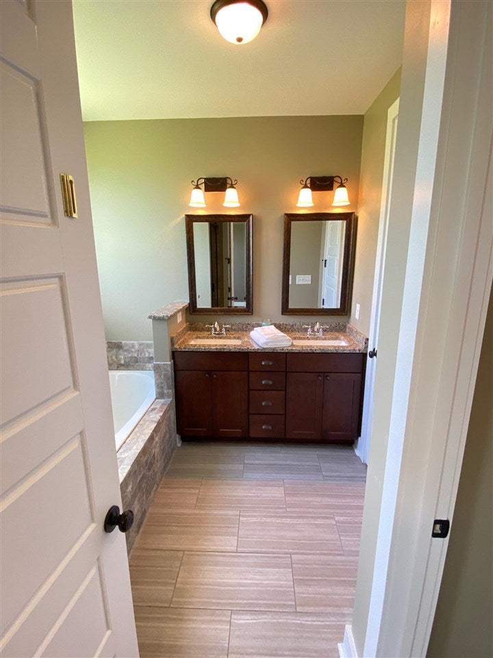 104 Barnyard Way Perry, GA 31069 - Photo 9 of 22 Gallery Image 9