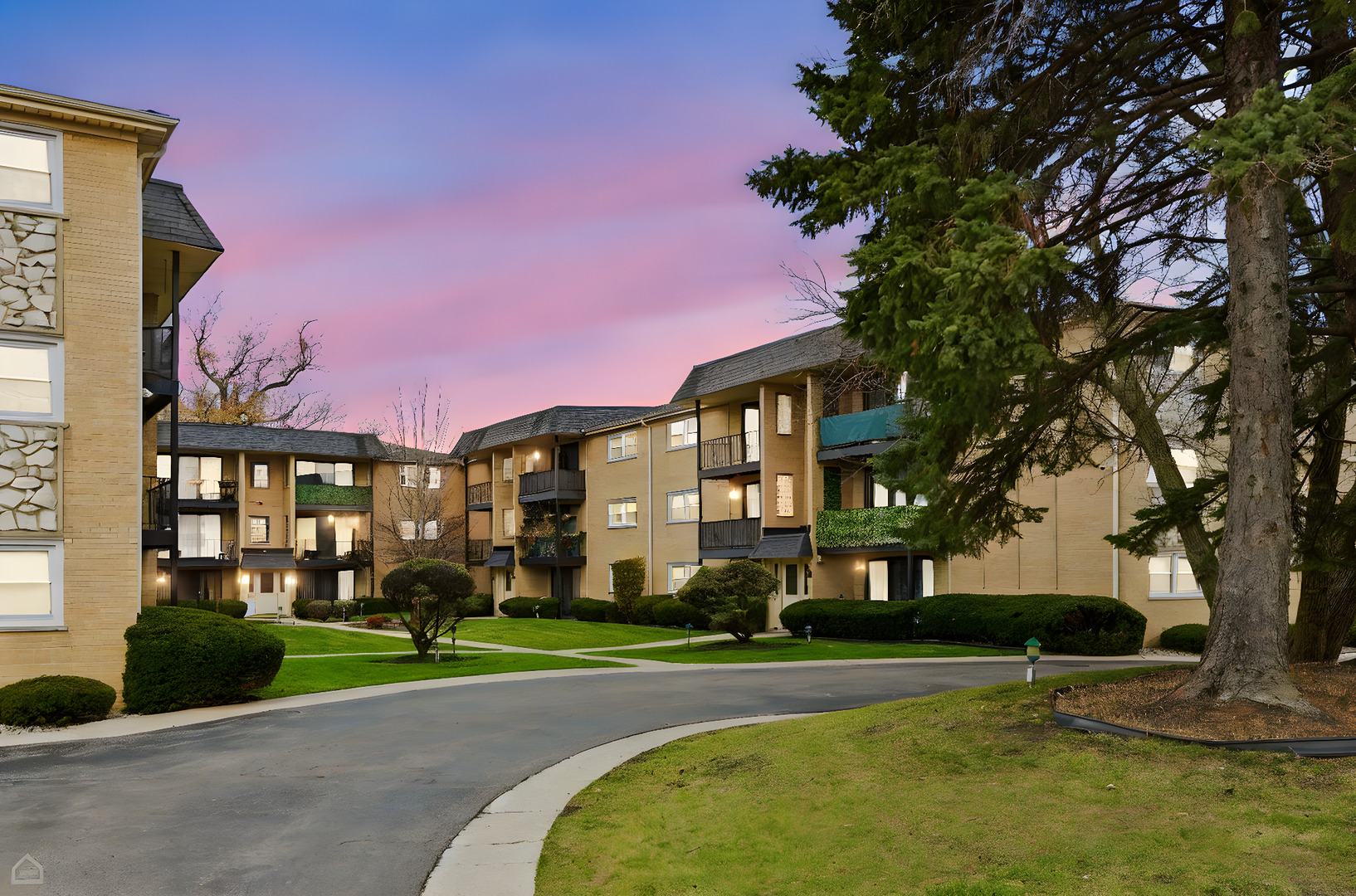 6568 West Roscoe Street, Unit 2N Chicago, IL 60634 - Photo 2 of 31 a view of a volley ball court
