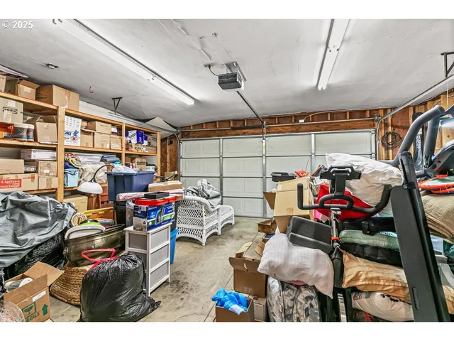 $400,000 | 1472 North Keene Way Drive, Medford, OR 97504