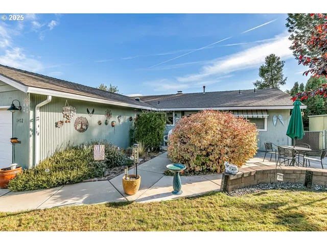 $400,000 | 1472 North Keene Way Drive, Medford, OR 97504