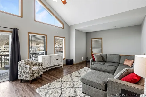 $899,900 | 465 Ledgestone Estates Lane, Sunrise Beach, MO 65079